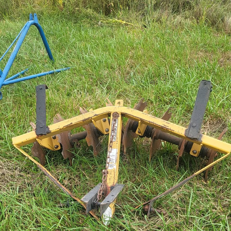 King Kutter disc harrow, photo from the Warnings Auction Service Facebook page